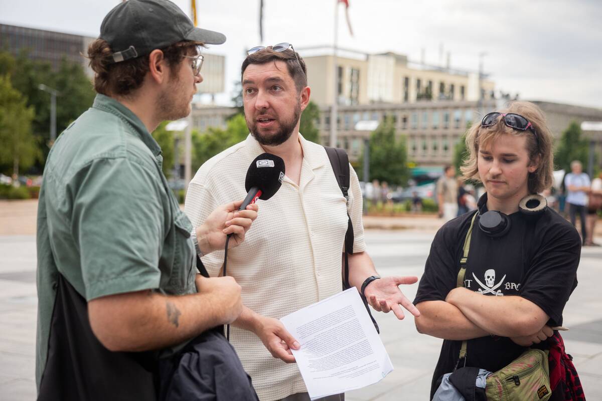 Vilniuje – protestas prieš planuojamą 327 medžių kirtimą ir gamtos niokojimą