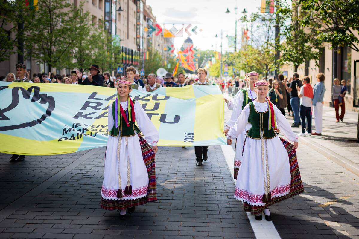 Lietuvos moksleivių dainų šventės eitynės