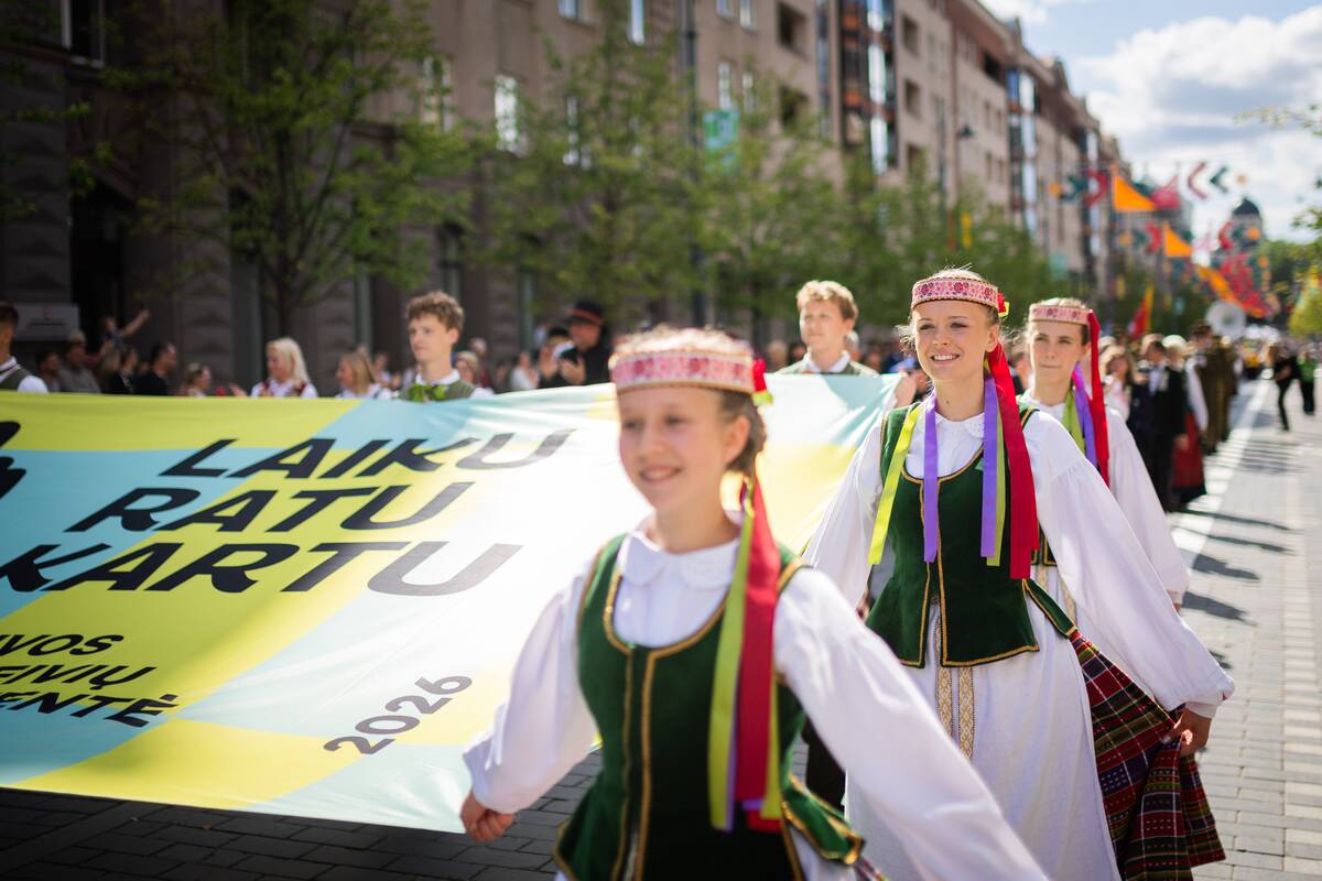 Lietuvos moksleivių dainų šventės eitynės