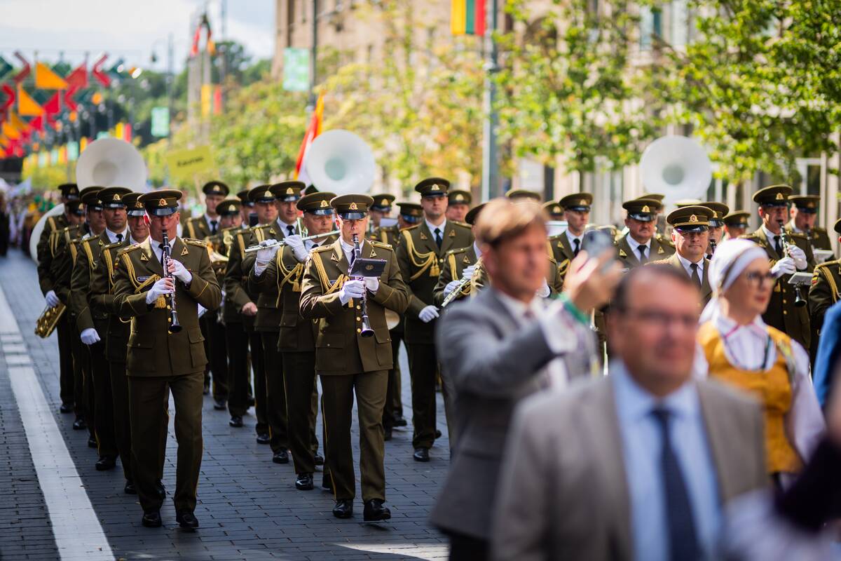Lietuvos moksleivių dainų šventės eitynės