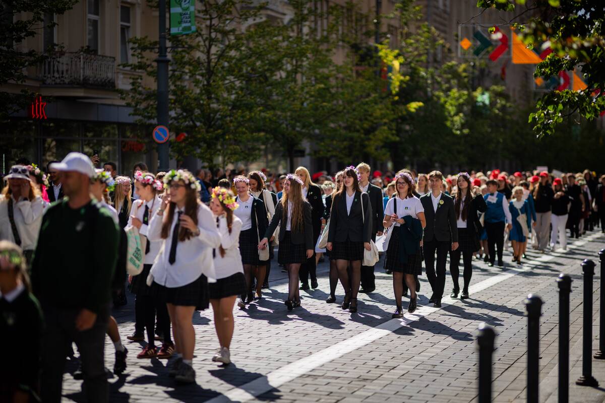 Lietuvos moksleivių dainų šventės eitynės