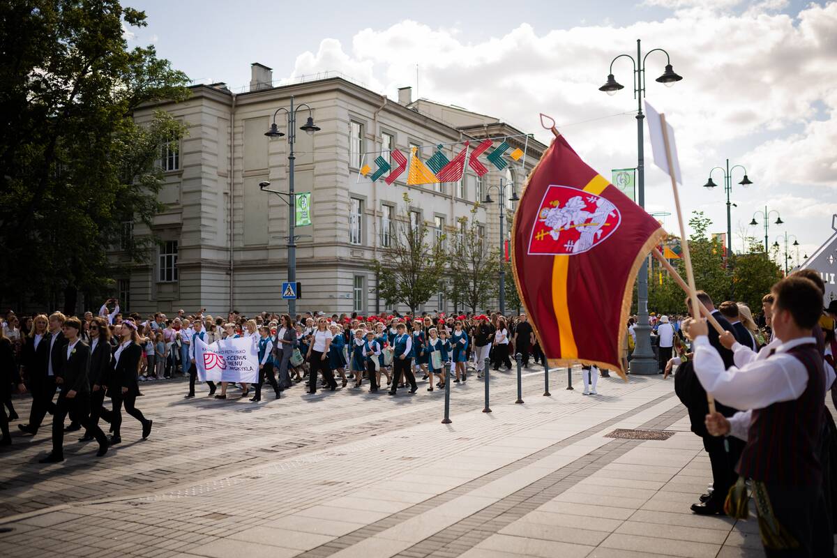 Lietuvos moksleivių dainų šventės eitynės