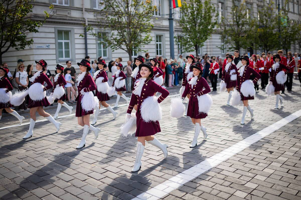 Lietuvos moksleivių dainų šventės eitynės