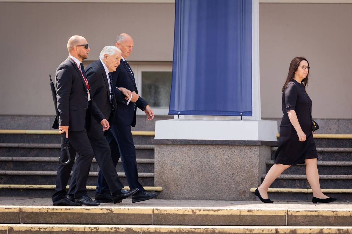 Valstybės vėliavų pakėlimo ceremonija