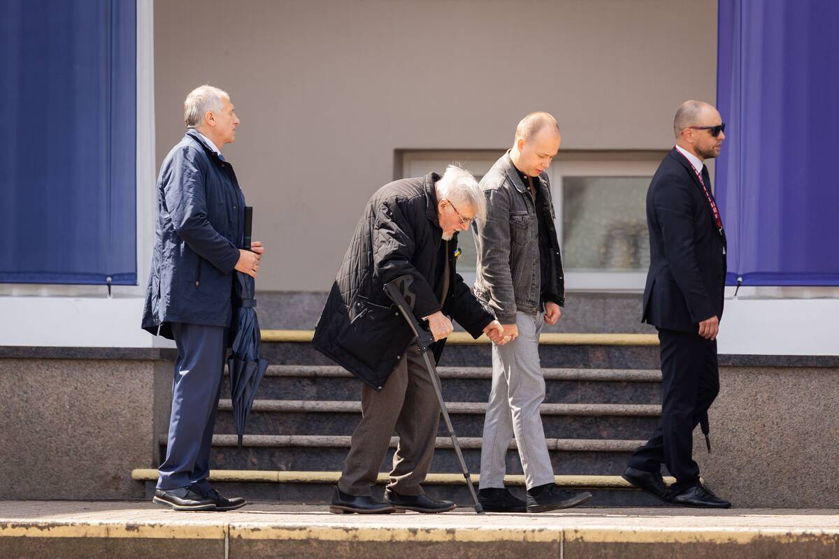 Valstybės vėliavų pakėlimo ceremonija