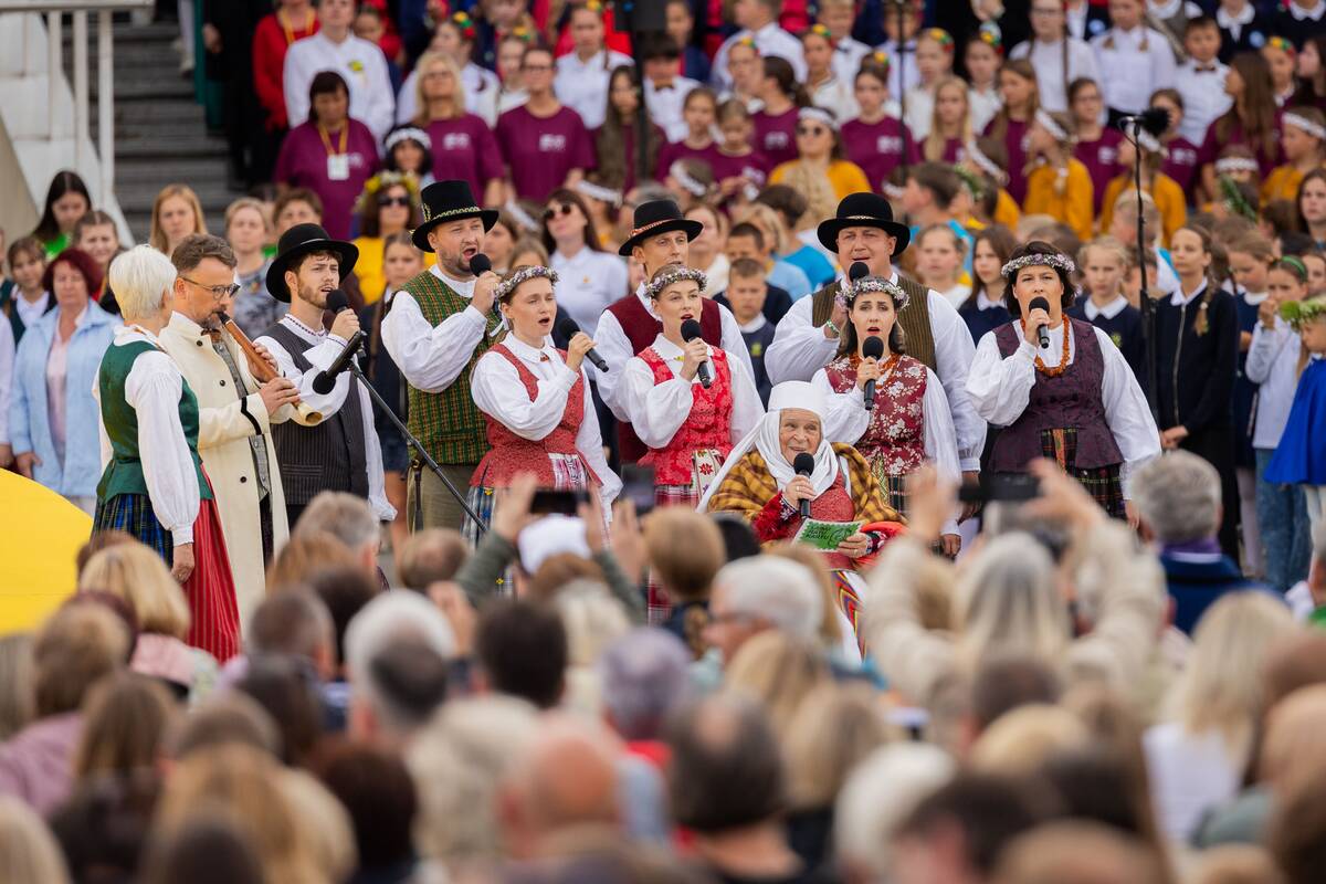 Dainų diena „Laiku. Ratu. Kartu“ Vingio parke