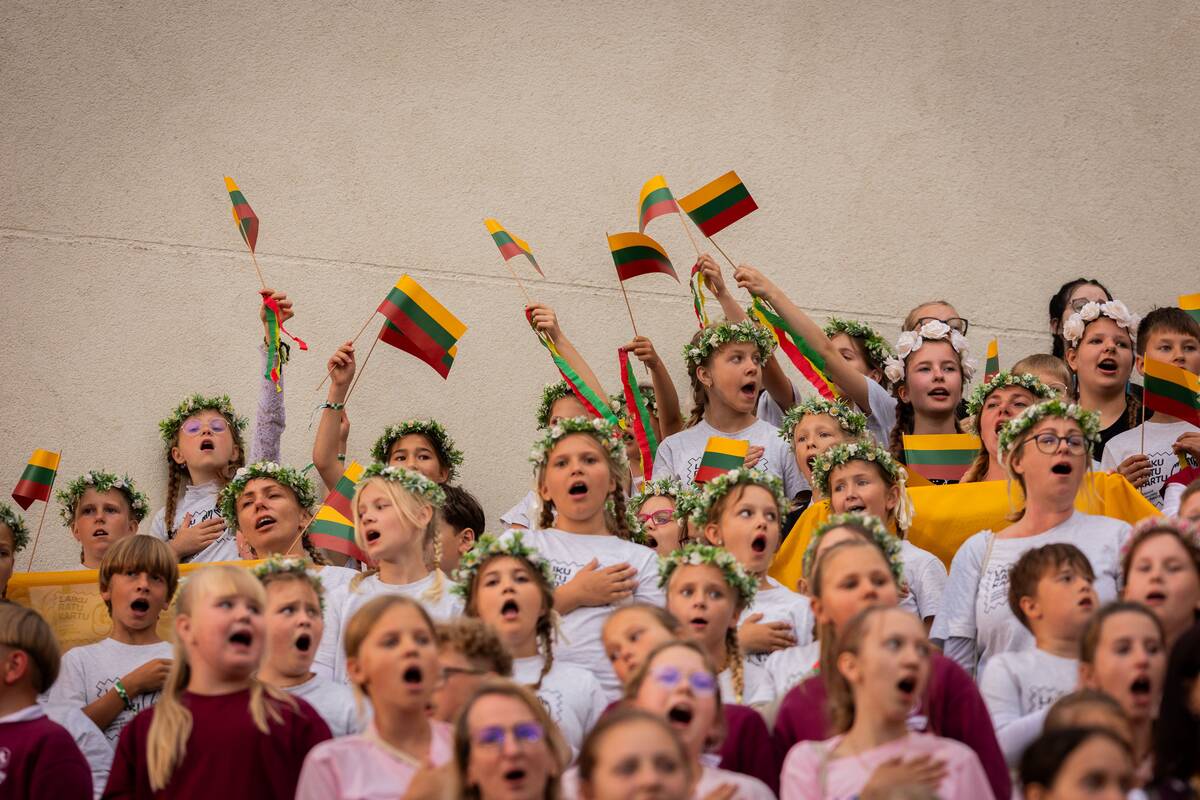 Dainų diena „Laiku. Ratu. Kartu“ Vingio parke