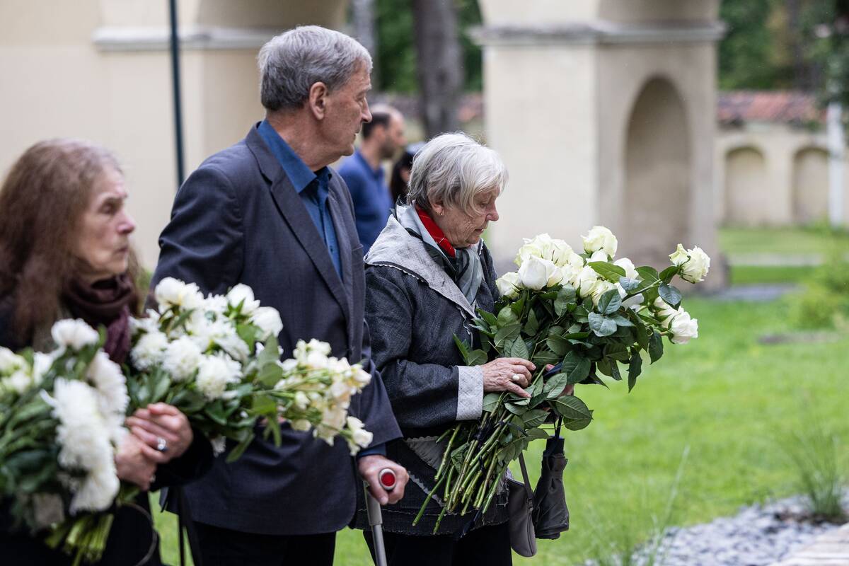 Poetas Aidas Marčėnas išlydėtas į paskutiniąją kelionę