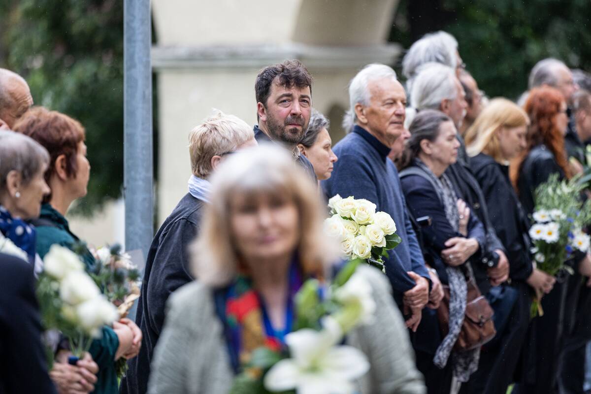 Poetas Aidas Marčėnas išlydėtas į paskutiniąją kelionę