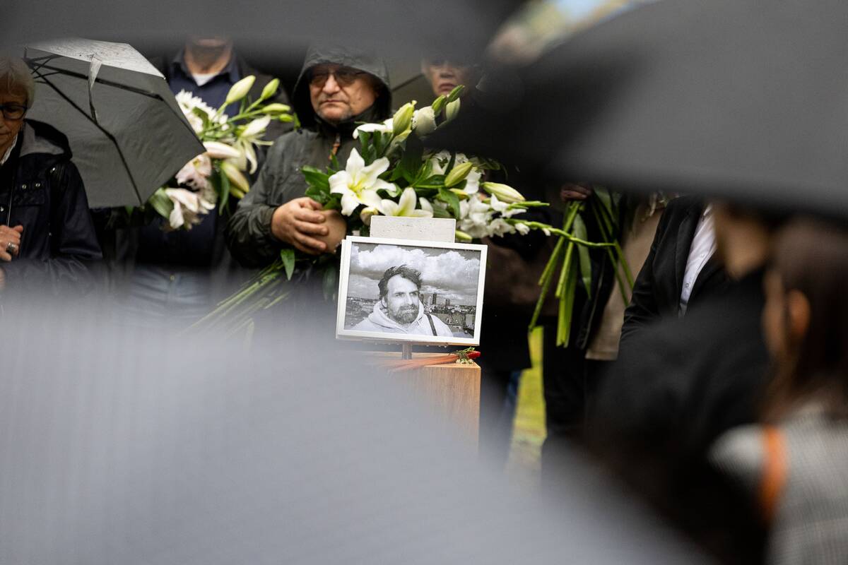 Poetas Aidas Marčėnas išlydėtas į paskutiniąją kelionę