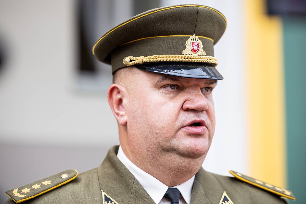 Prezidentas  58 kariūnams suteikė pirmąjį karininko laipsnį