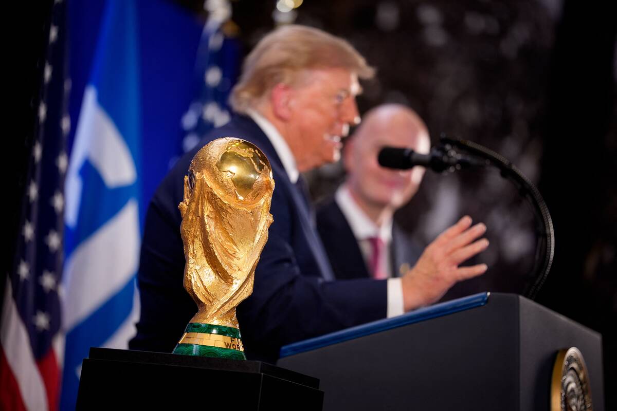 
<span>Ispanijai ir Argentinai rengiantis Pasaulio futbolo čempionato finalui, JAV vadovas giria renginį</span>
