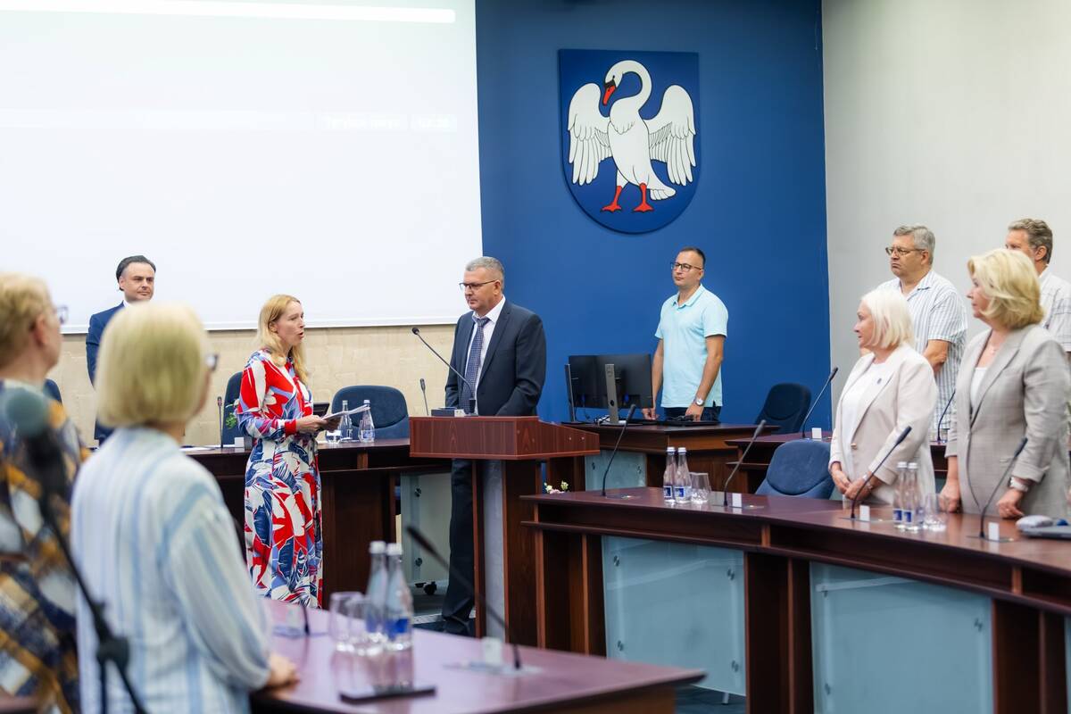
<span>Jonavai vadovaus naujas meras: pokyčių žada nedaug</span>
