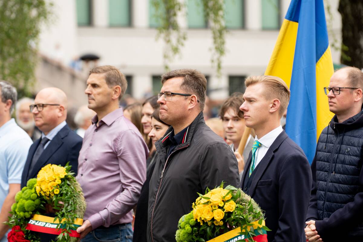 Kaune Valstybės diena – po skėčiais, bet su tradicijomis