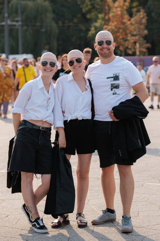 Gerbėjai renkasi į Pitbull'io koncertą  