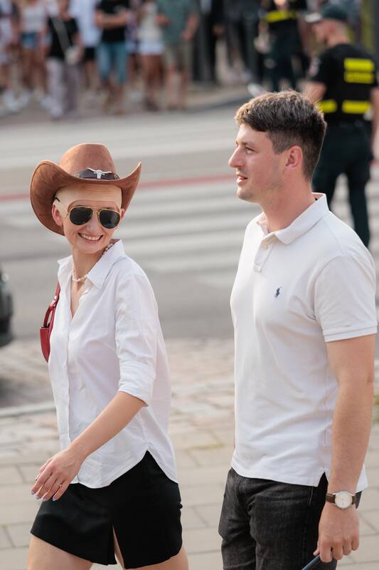 Gerbėjai renkasi į Pitbull'io koncertą  