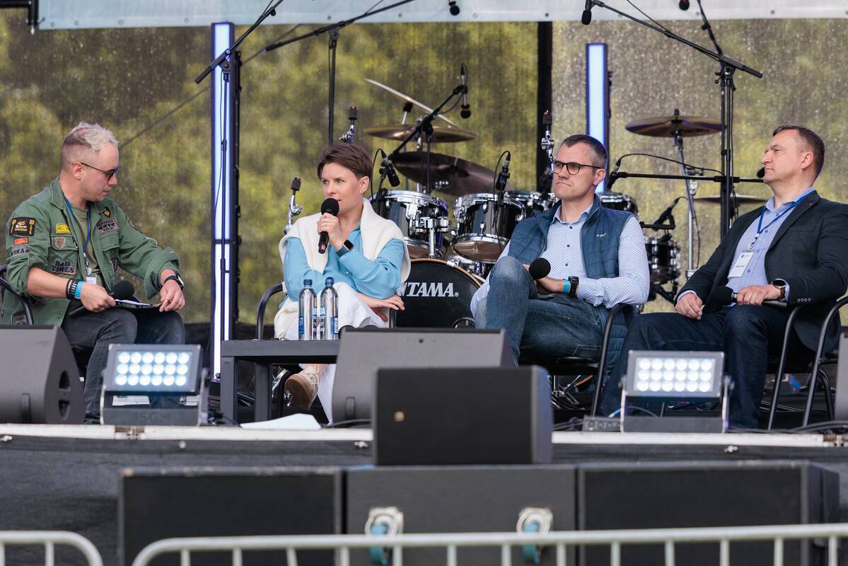 
<span>Festivalis „Atsparūs“: kaip socialiniuose tinkluose manipuliuojama mūsų emocijomis?</span>

