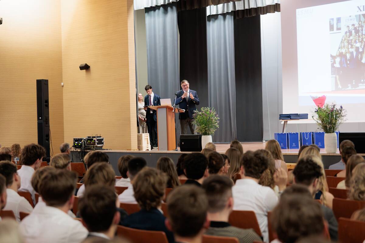 LSMU gimnazijos atestatų įteikimai