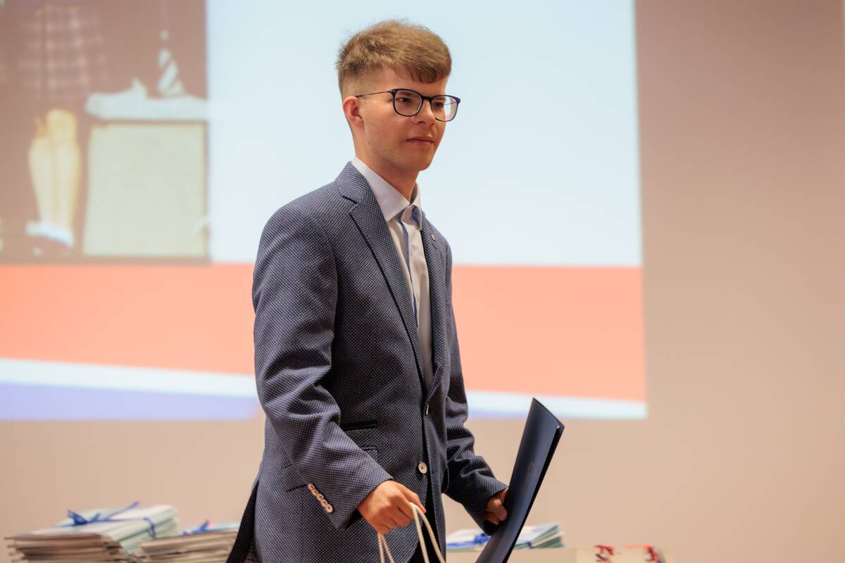 LSMU gimnazijos atestatų įteikimai