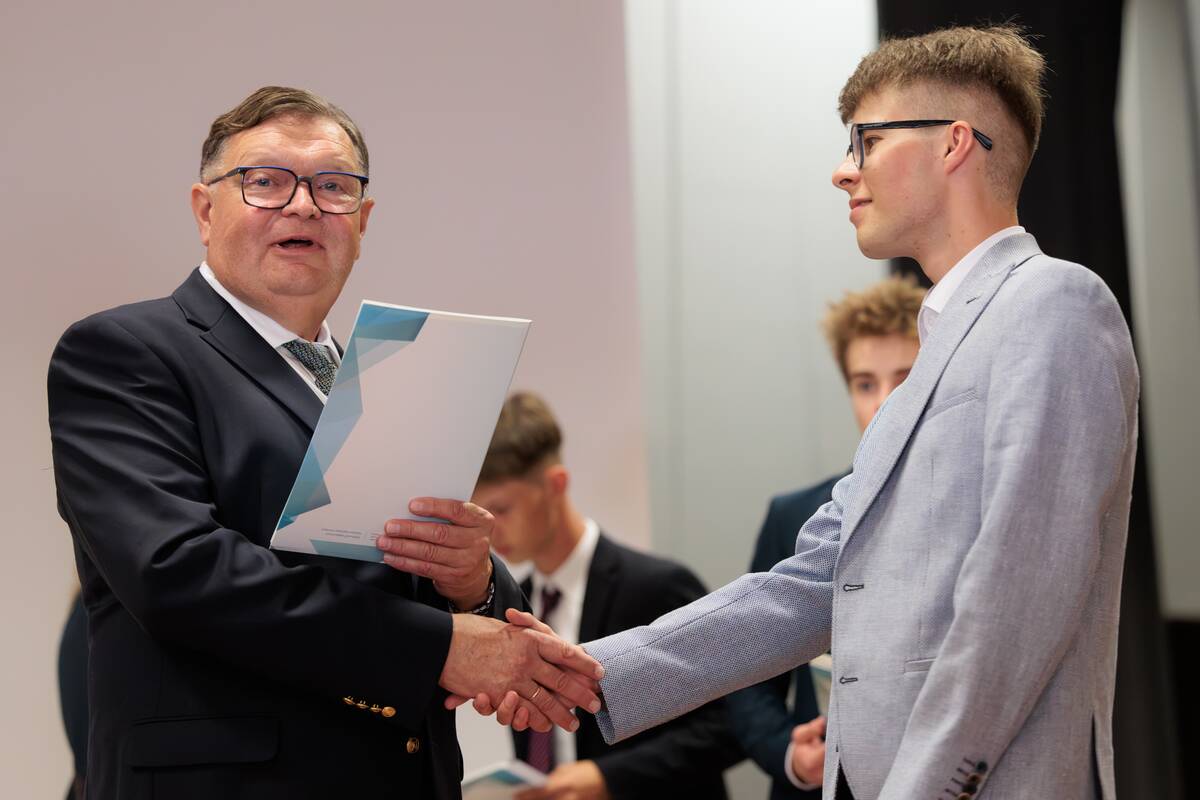 LSMU gimnazijos atestatų įteikimai