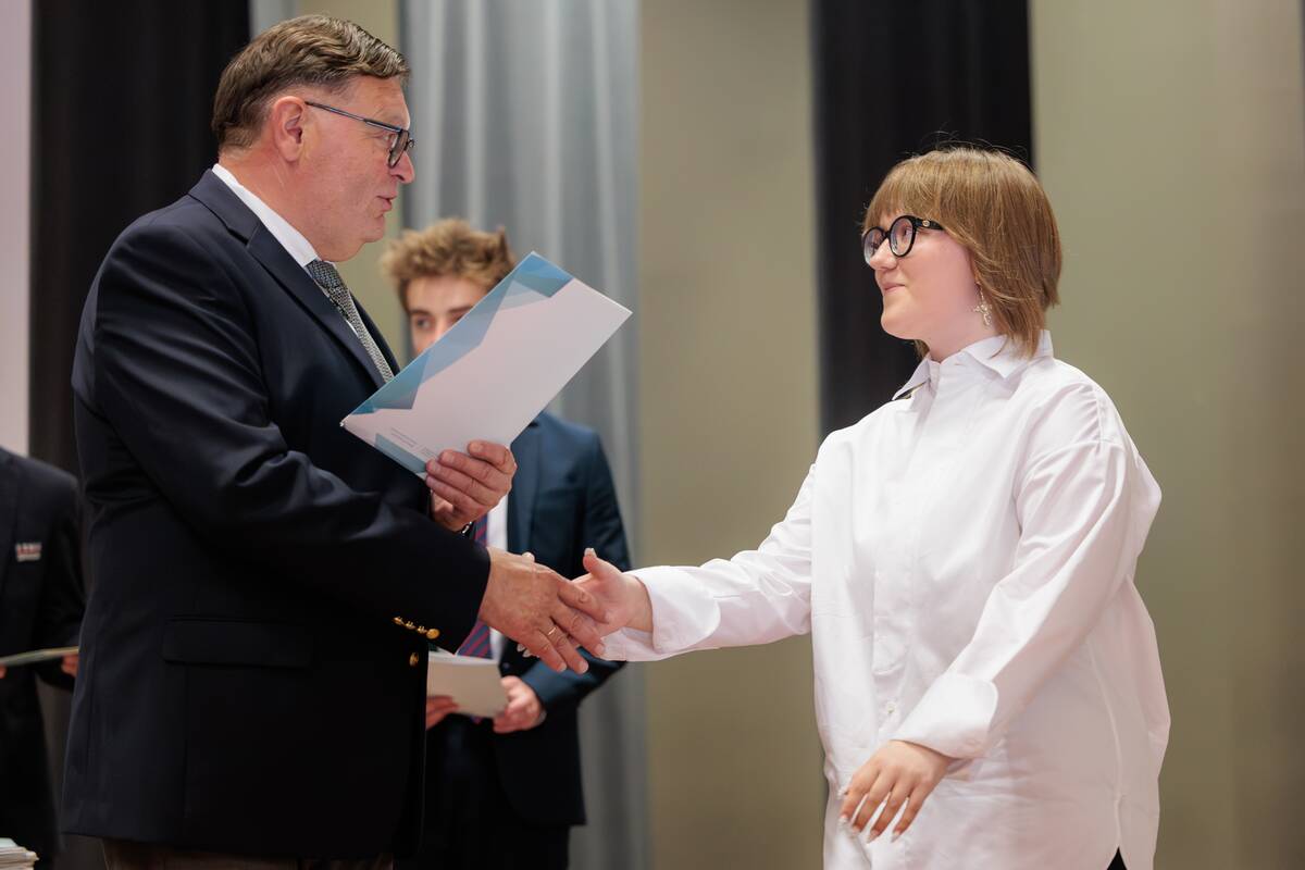 LSMU gimnazijos atestatų įteikimai