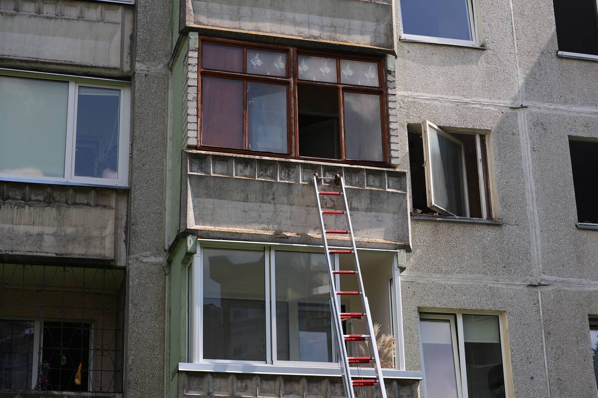 Gaisras Šarkuvos g. daugiabutyje