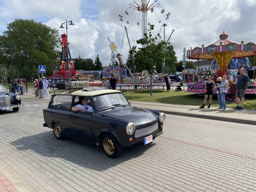  Antikvarinių automobilių paradas „Seni kibirai“