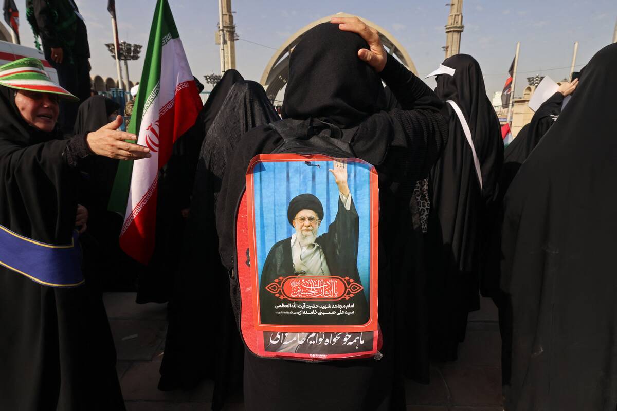 
<span>Irane prasidėjo aukščiausiojo lyderio Ali Khamenei laidotuvių ceremonijos</span>
