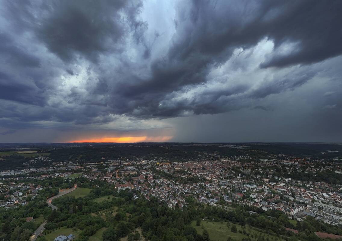 
<span>Smarki audra Vokietijoje pražudė žmogų, yra sužeistųjų</span>
