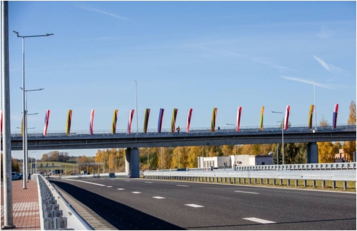 
<span>„Fegdos“ tiestame „Via Baltica“ ruože – nauji defektai</span>
