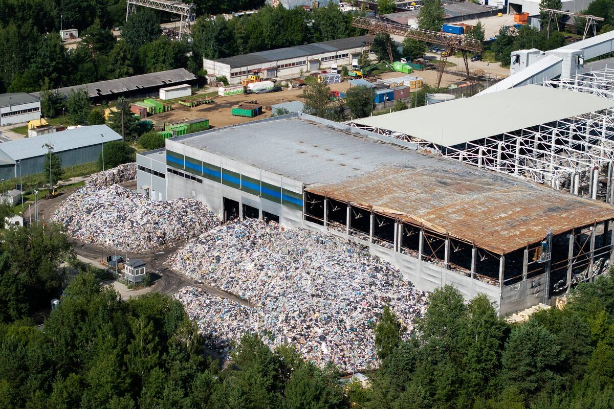 
<span>„Energesman“: žala dėl VAATC nutraukiamos sutarties gali siekti 20 mln. eurų</span>
