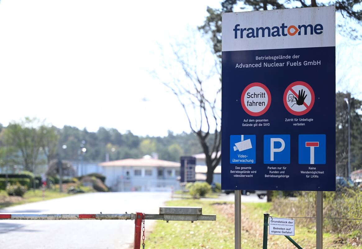 
<span>Vokietija pritarė prieštaringai vertinamam Prancūzijos ir Rusijos branduoliniam projektui</span>
