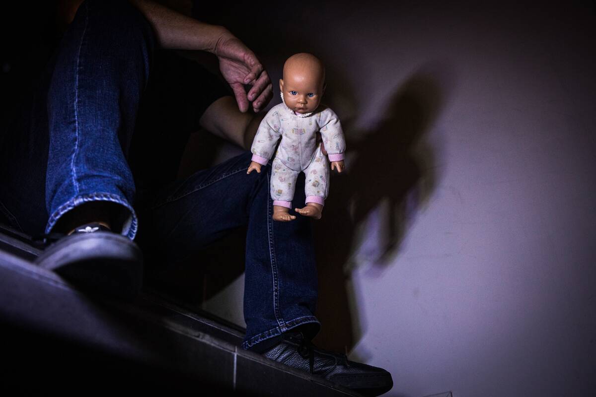 Būsena: populiariojoje psichologijoje toks elgesio modelis dažniausiai priskiriamas psichopatinio tipo asmenybėms.