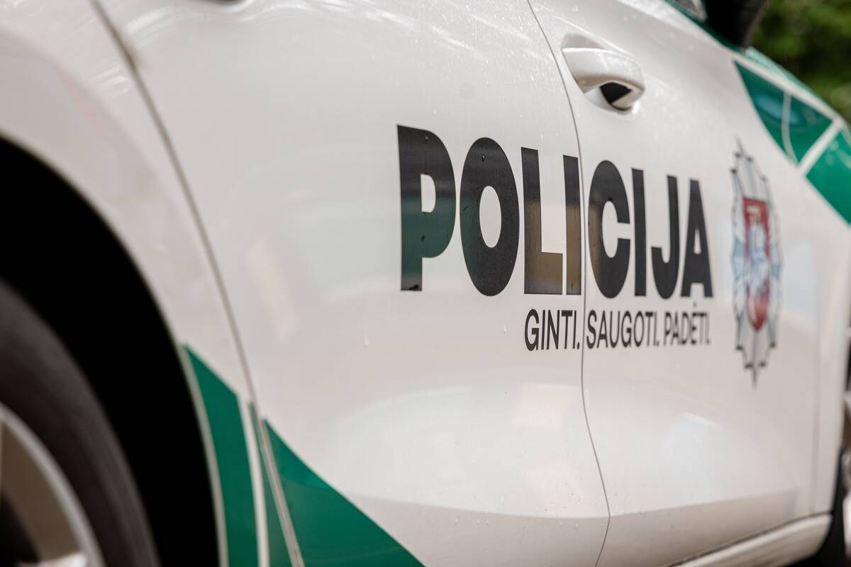 Protrūkis: Palangoje žodinis konfliktas peraugo į smurtą – vienas vyras smogė taksi vairuotojui, kitas bandė pulti kavinės lankytojus.