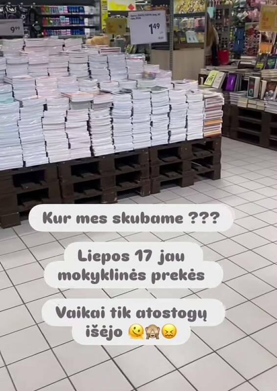 Neįprasta: parduotuvėse jau gausu mokyklinių prekių.