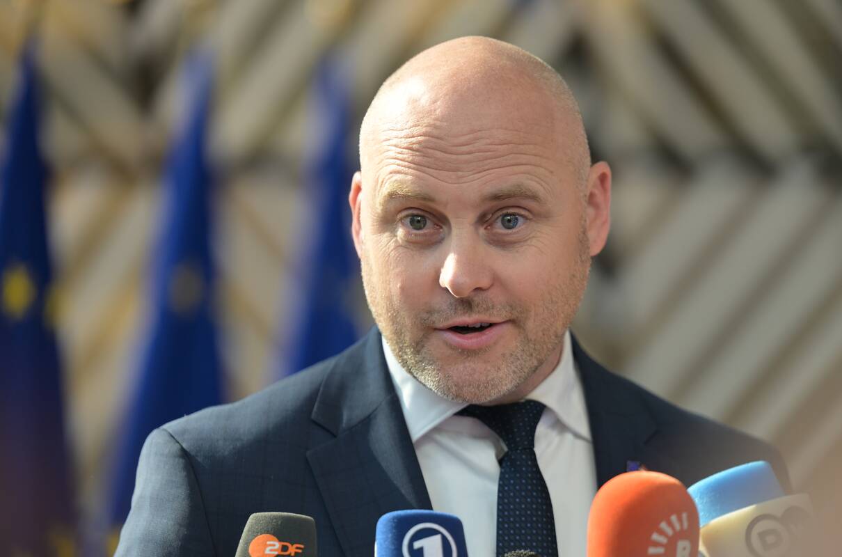 
<span>Latvijos premjeras: kalbant apie „Rail Balticą“, estai gyvena iliuzijų pasaulyje</span>
