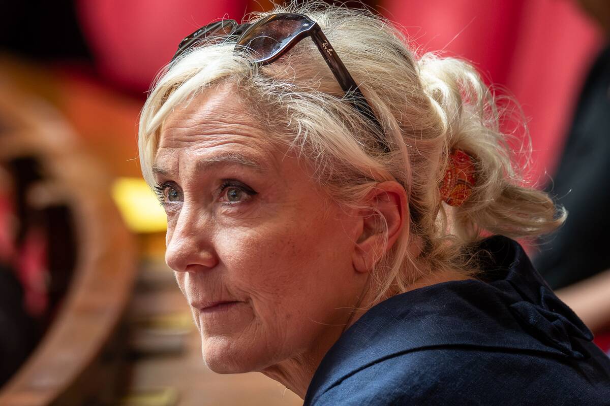 
<span>Le Pen apskundė nuosprendį ir iki prezidento rinkimų išvengė apykojės</span>
