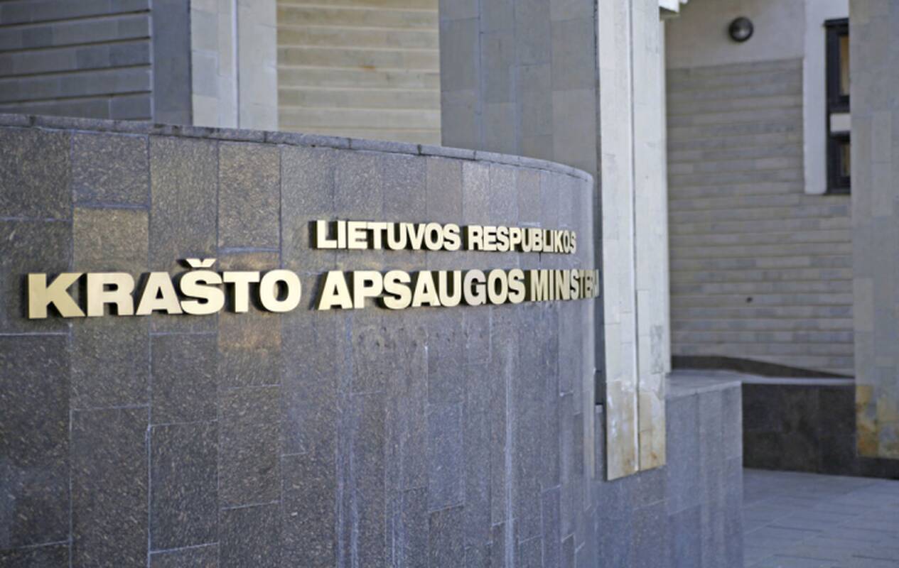 
<span>Darbus Krašto apsaugos ministerijoje baigia viceministrė Vitalija Zumerienė</span>
