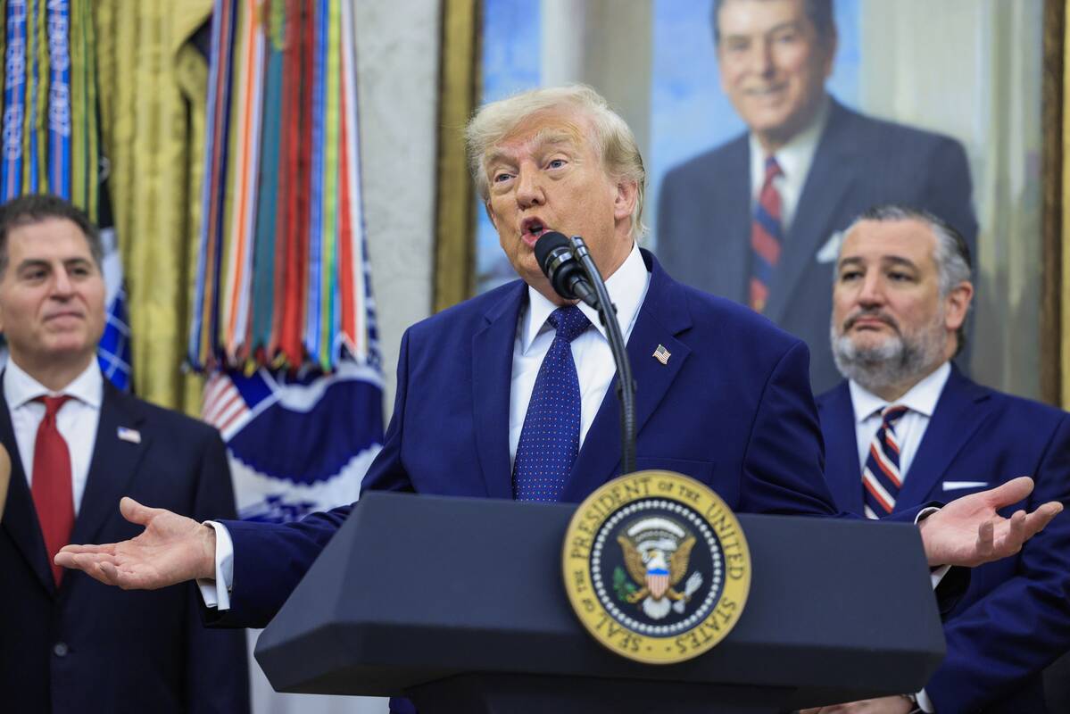 
<span>Trumpas patvirtino paprašęs FIFA vadovo peržiūrėti sprendimą dėl JAV žaidėjo kortelės</span>
