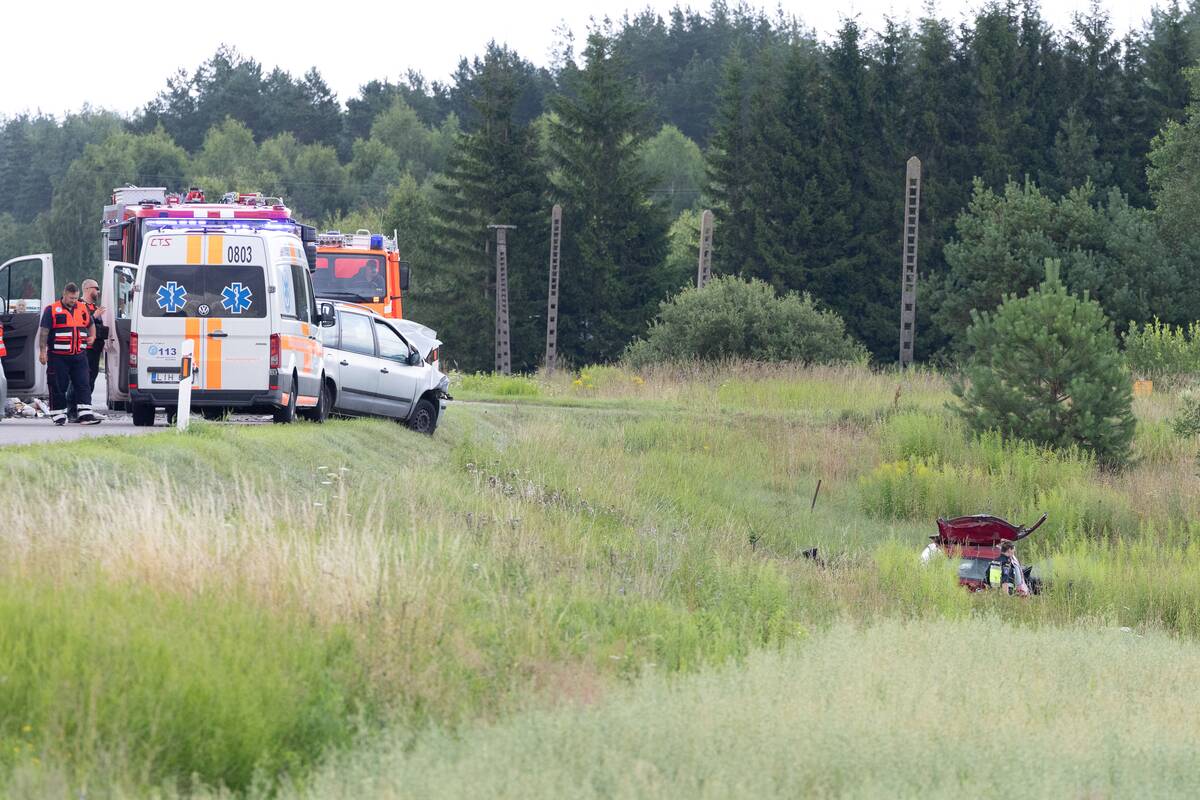 Tragiška avarija Vilniaus rajone, per kurią žuvo 19-metė