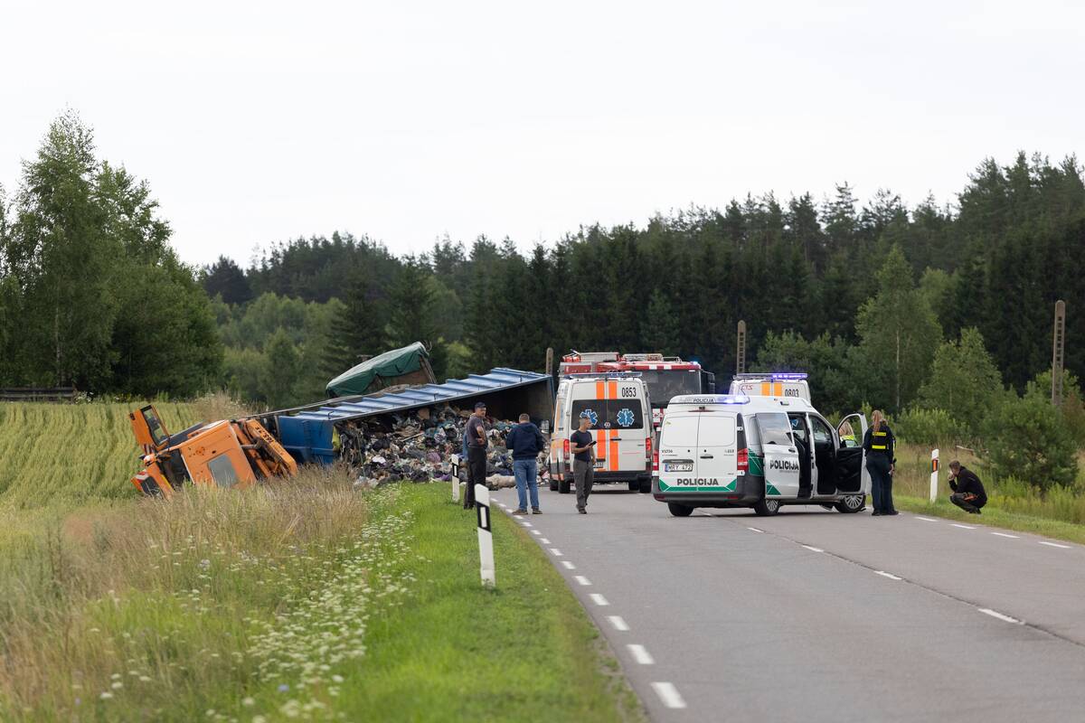 Tragiška avarija Vilniaus rajone, per kurią žuvo 19-metė