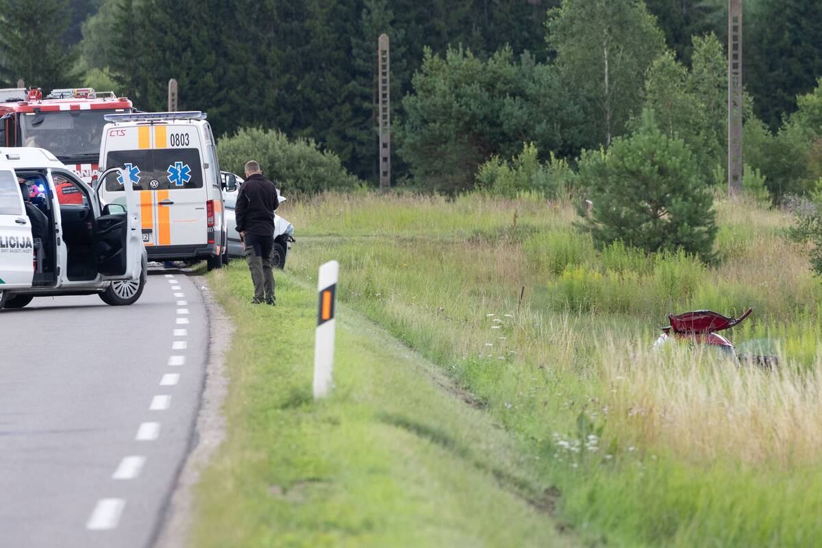 Tragiška avarija Vilniaus rajone, per kurią žuvo 19-metė