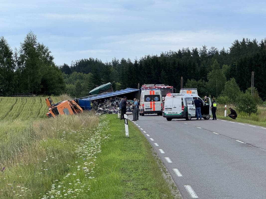 Tragiška avarija Vilniaus rajone, per kurią žuvo 19-metė