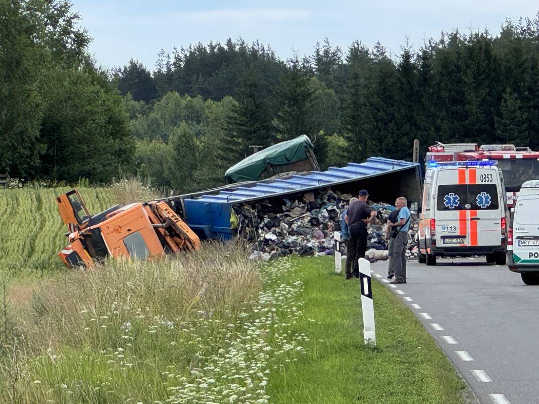 Tragiška avarija Vilniaus rajone, per kurią žuvo 19-metė