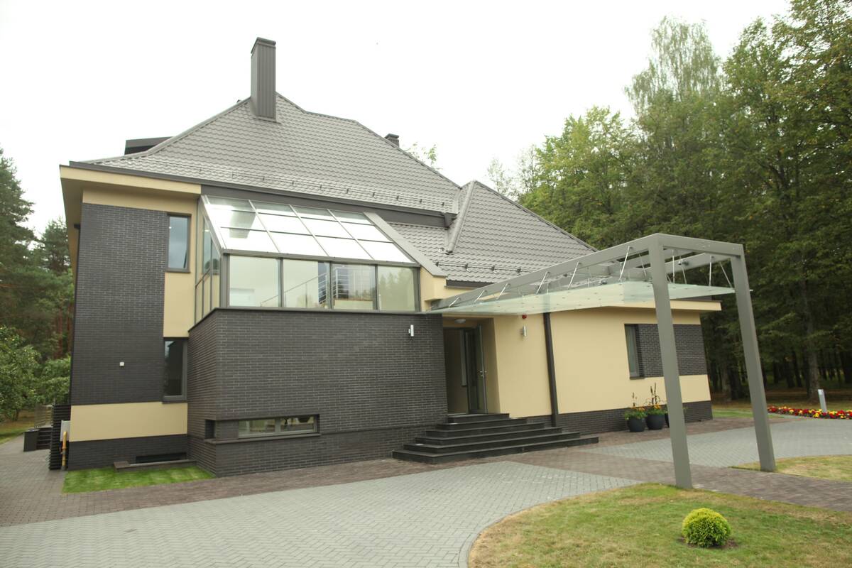 
<span>Ruginienė išsikraustė iš premjero rezidencijos Turniškėse</span>
