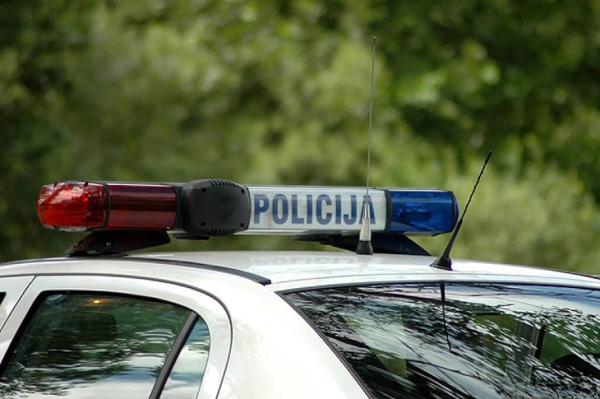 
<span>Varėnos rajone susidūrus automobiliams žuvo moteris</span>

