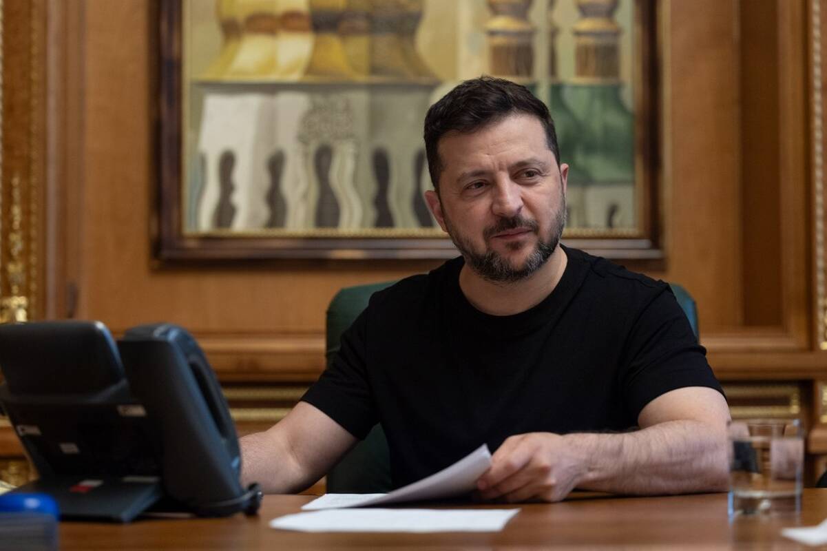 
<span>Zelenskis apie Krymą: atkirtome logistiką, perėmėme kuro bei energetikos sektorių</span>
