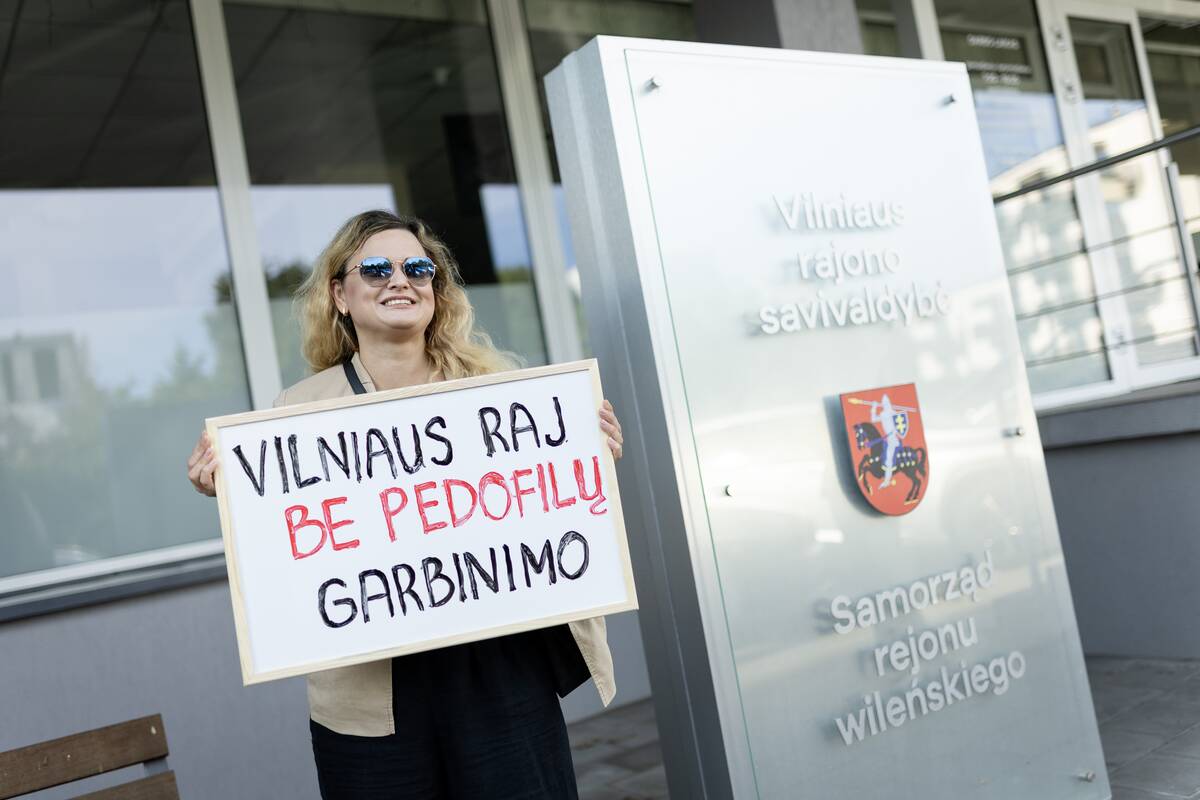 Piketas „Vilniaus rajonas be pedofilų garbinimo“
