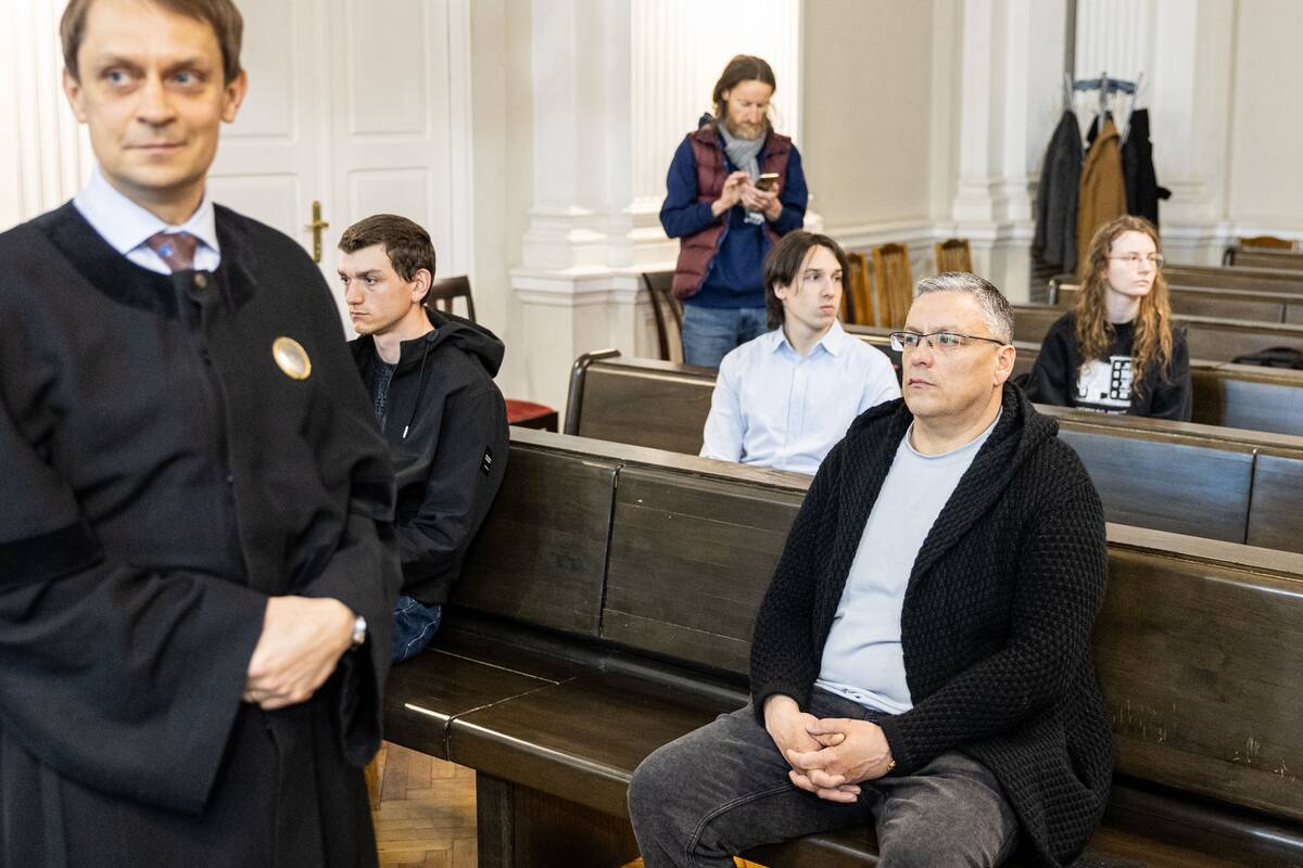 
<span>Padegamųjų siuntų byloje apklaustas vienas DHL vadovų: mums pasisekė, kad lėktuvas vėlavo</span>

