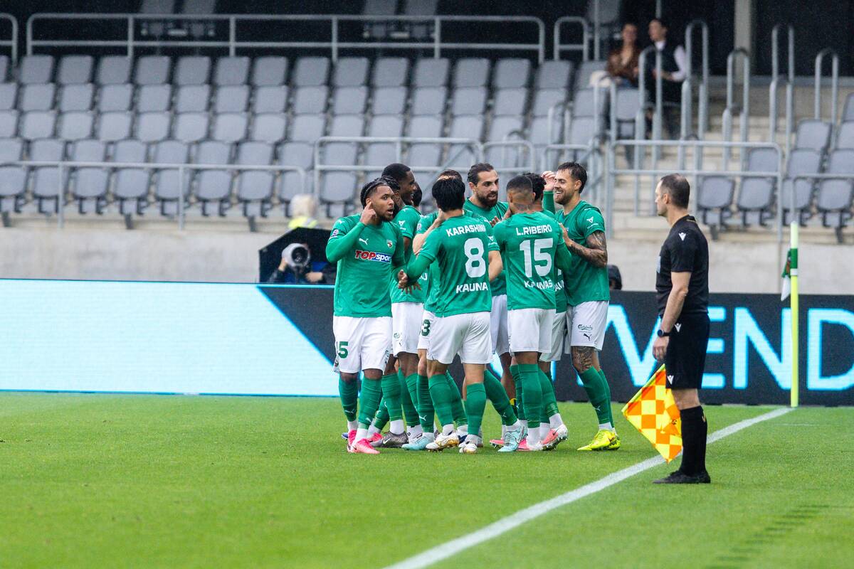
<span>Ypatingas futbolo vakaras Kaune: „Kauno Žalgiris“ namuose priims „Dinamo“</span>
